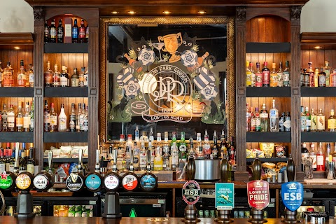 The Crown & Sceptre, Shepherd's Bush