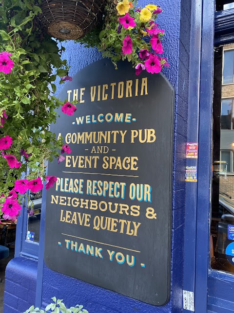 The Victoria (5 mins to Tottenham Stadium)