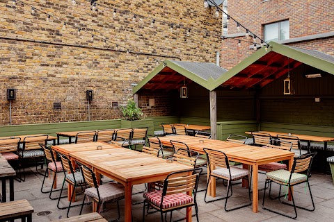 The Great Northern Railway Tavern, N8