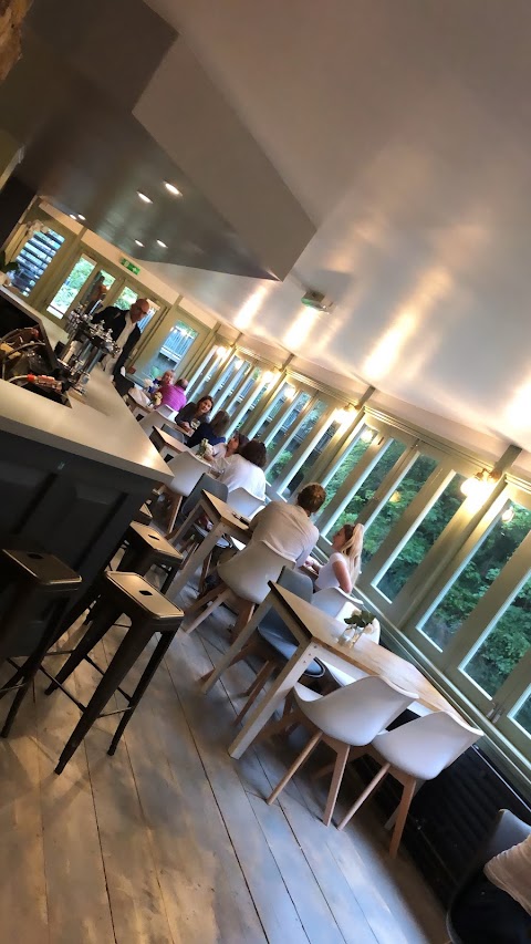 The William Morris Pub