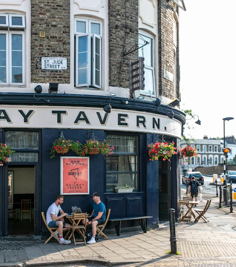 The Railway Tavern N16