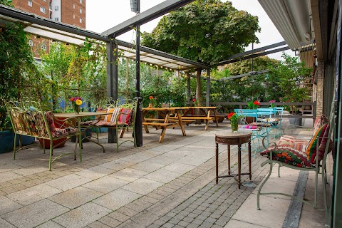 Amora Gusto Tapas & Bar